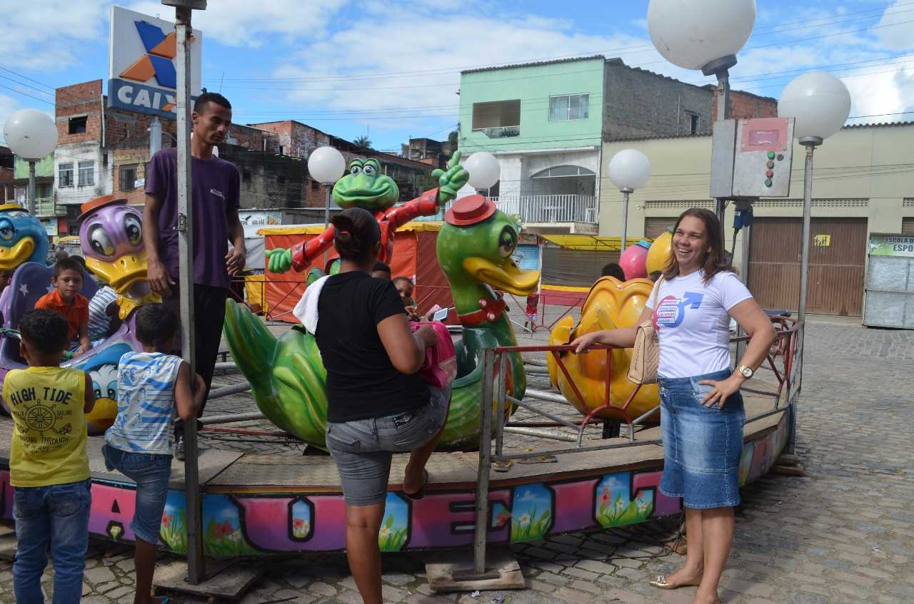 CRAS realiza tarde de diversão no Parque para seus usuários